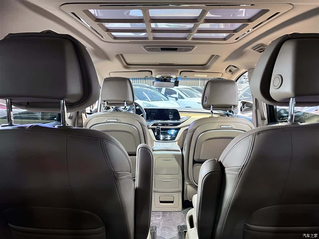 Buick GL8, 2020 6