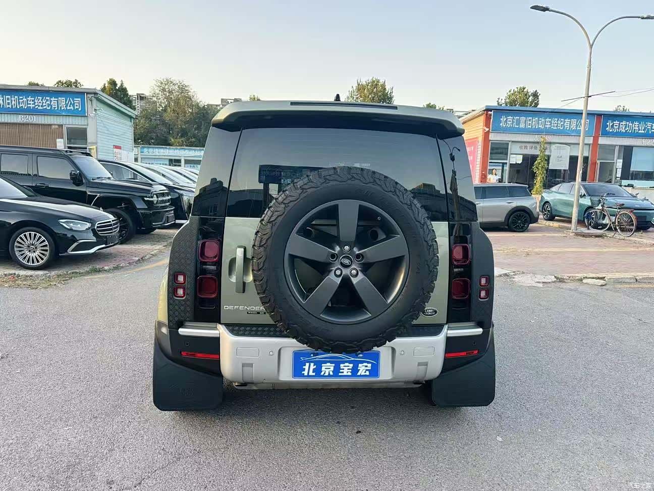 Land Rover Defender, 2021 14