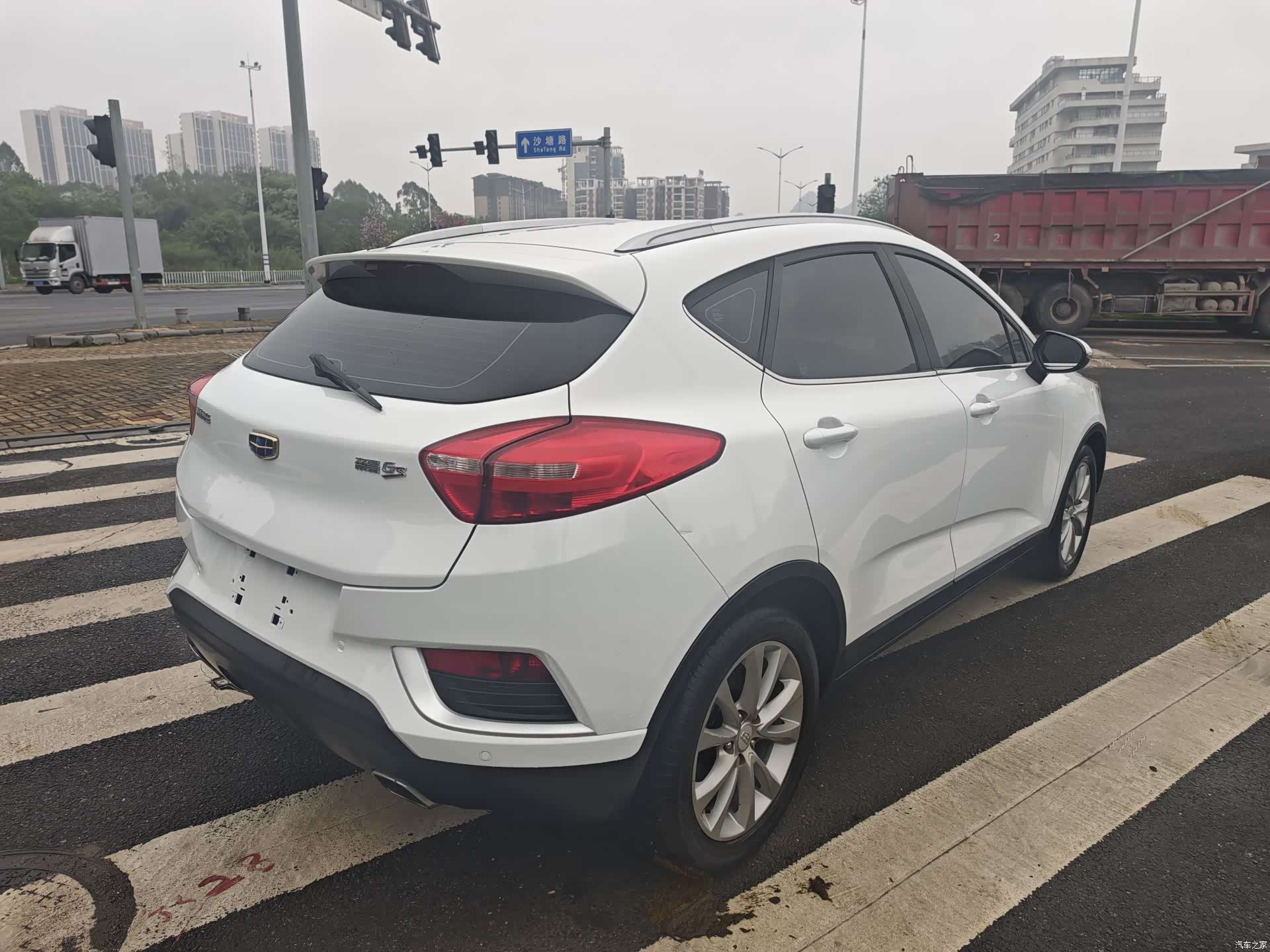 Geely Emgrand, 2017 все фото