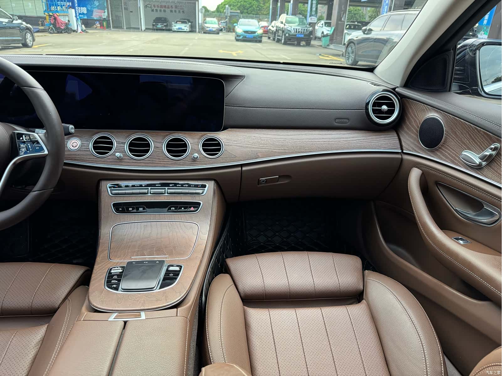 Mercedes-Benz E-Class, 2022 6
