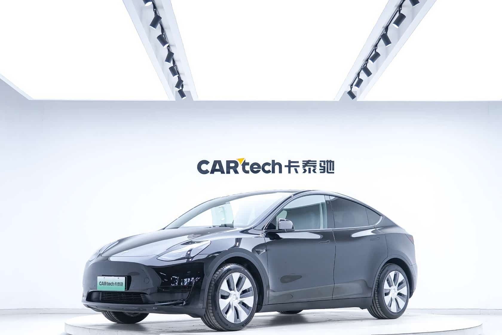 Tesla Model Y, 2022 1