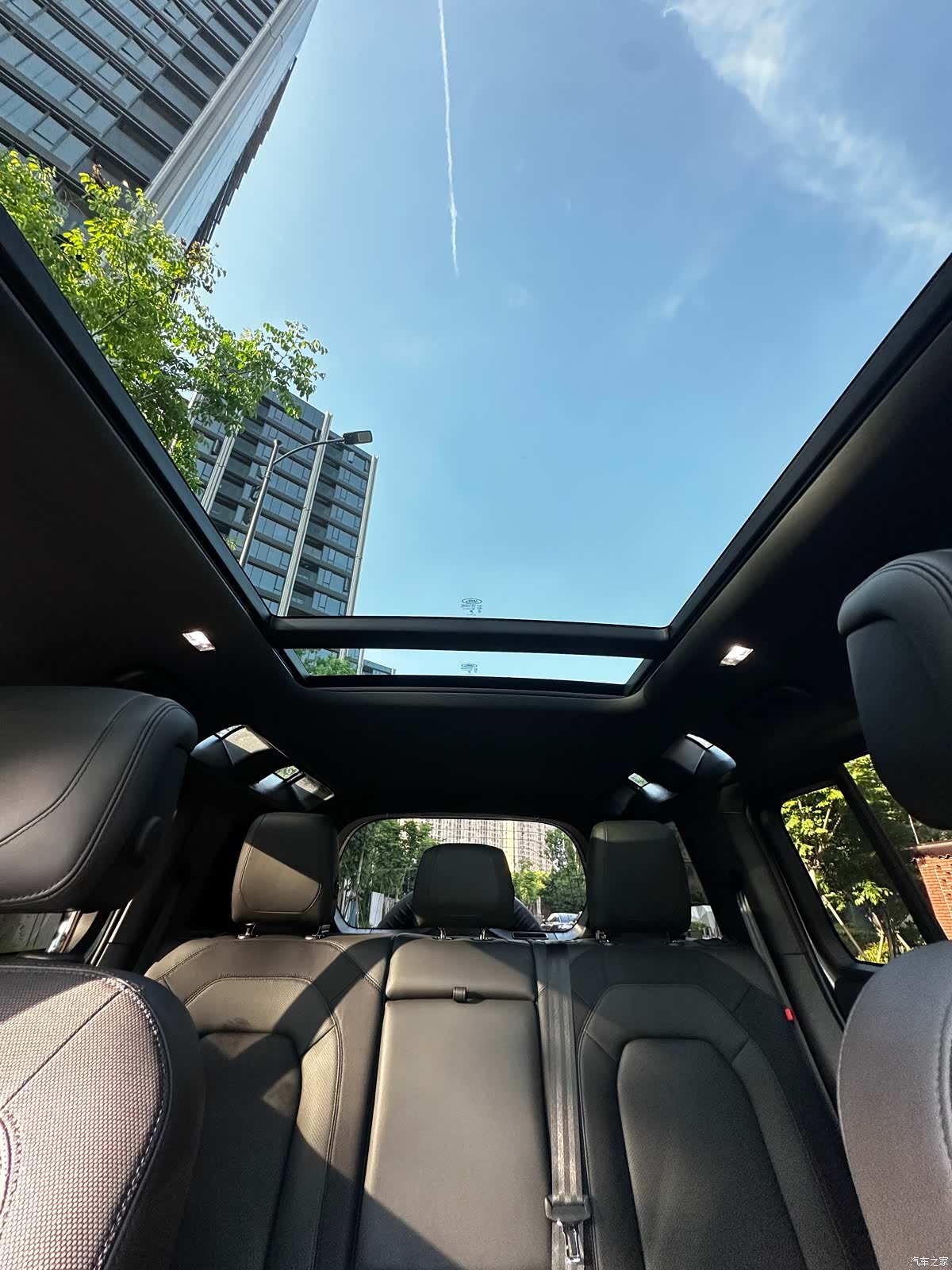 Land Rover Defender, 2022 30