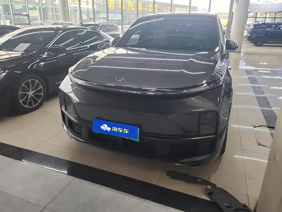 Li Auto Ideal L8