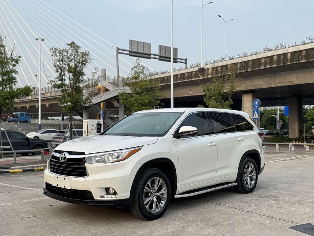 Toyota Highlander 2015 3.5L Elite 7 мест