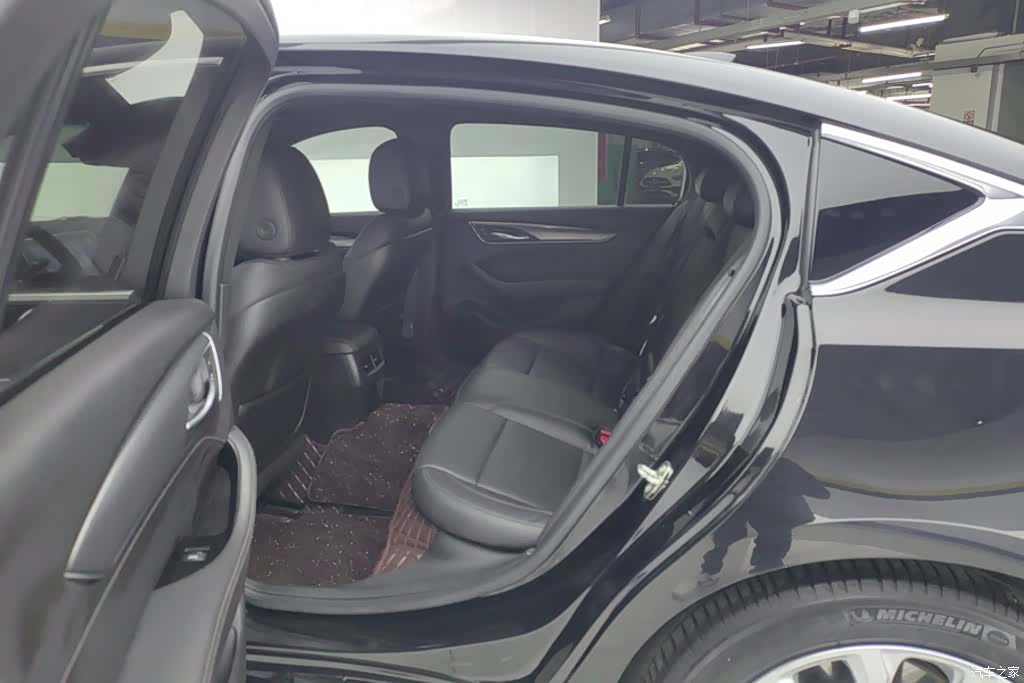 Cadillac CT5, 2022 11
