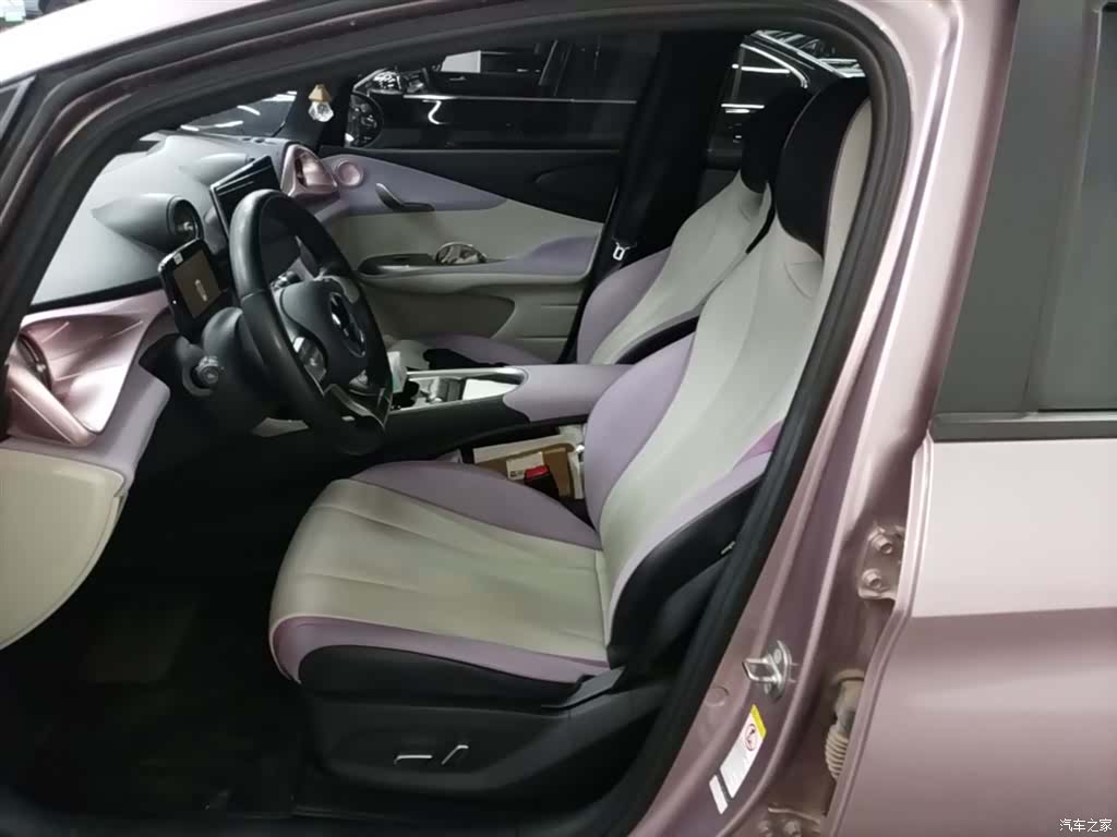 BYD Dolphin, 2023 11