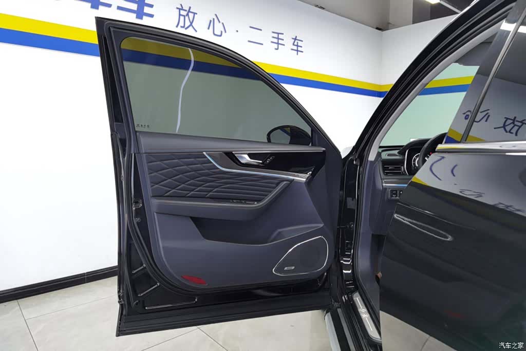 Hongqi HS5, 2022 7