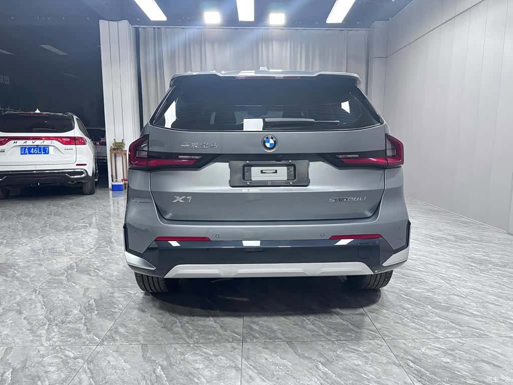 BMW X1, 2023 все фото