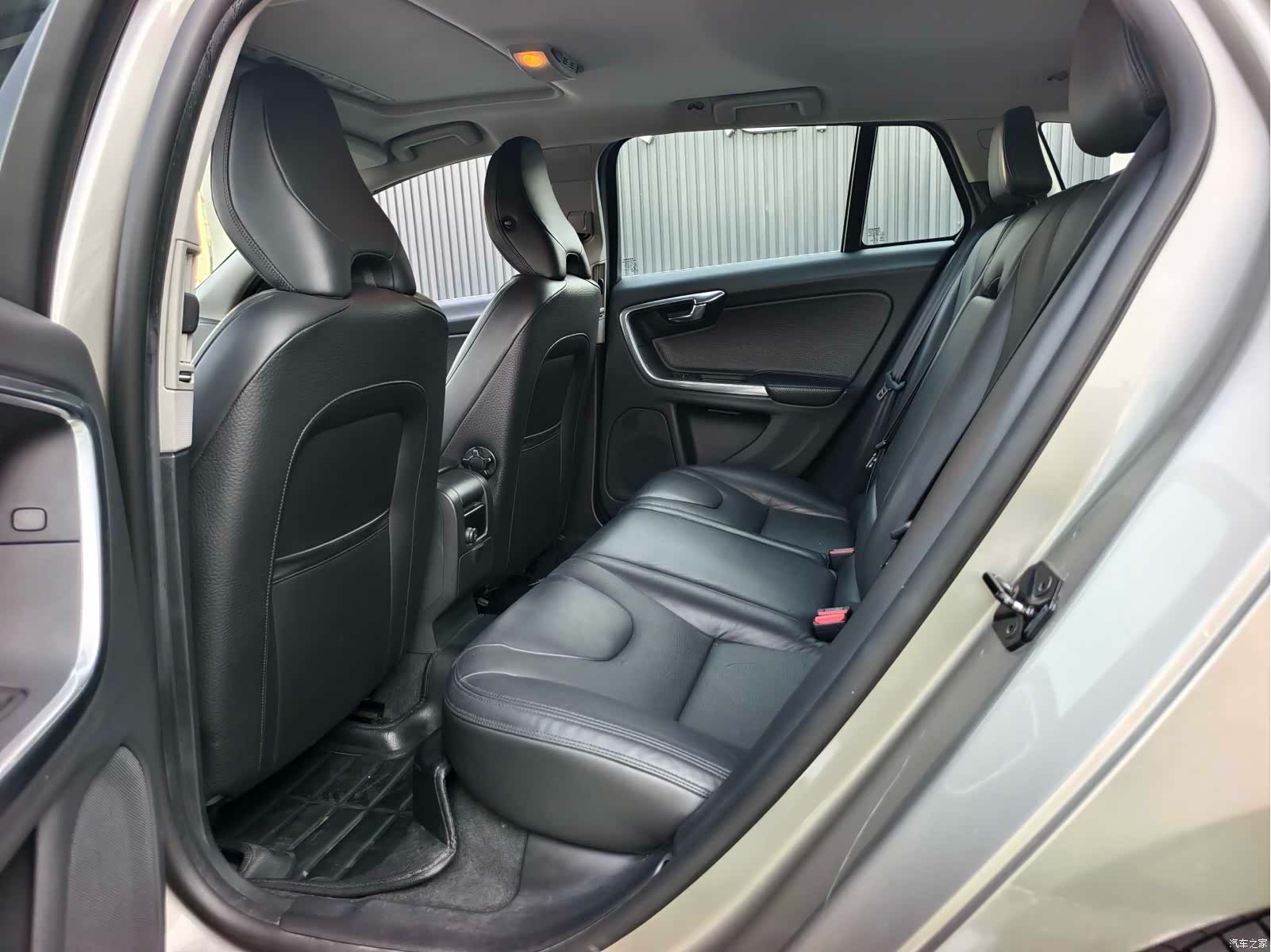 Volvo V60, 2013 16