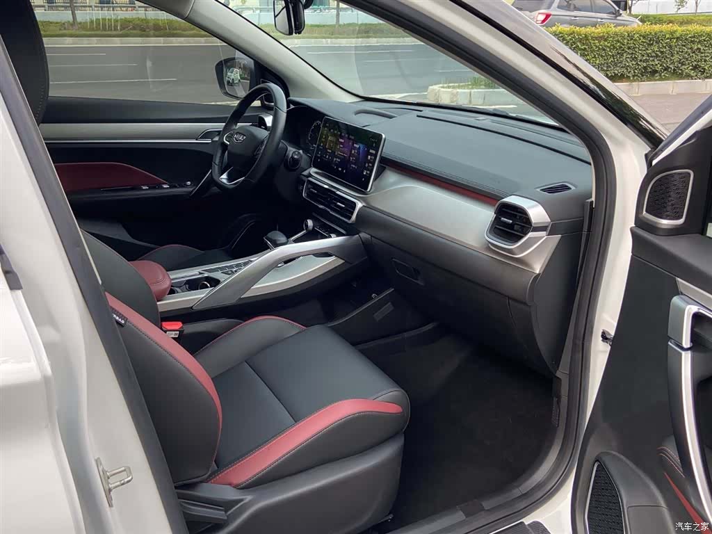 Geely Coolray, 2022 6