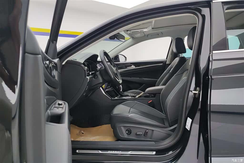 Volkswagen Passat, 2023 9