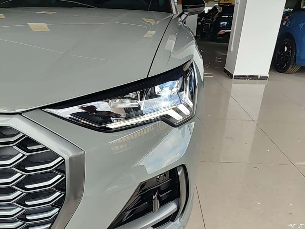 Audi Q3, 2025 24