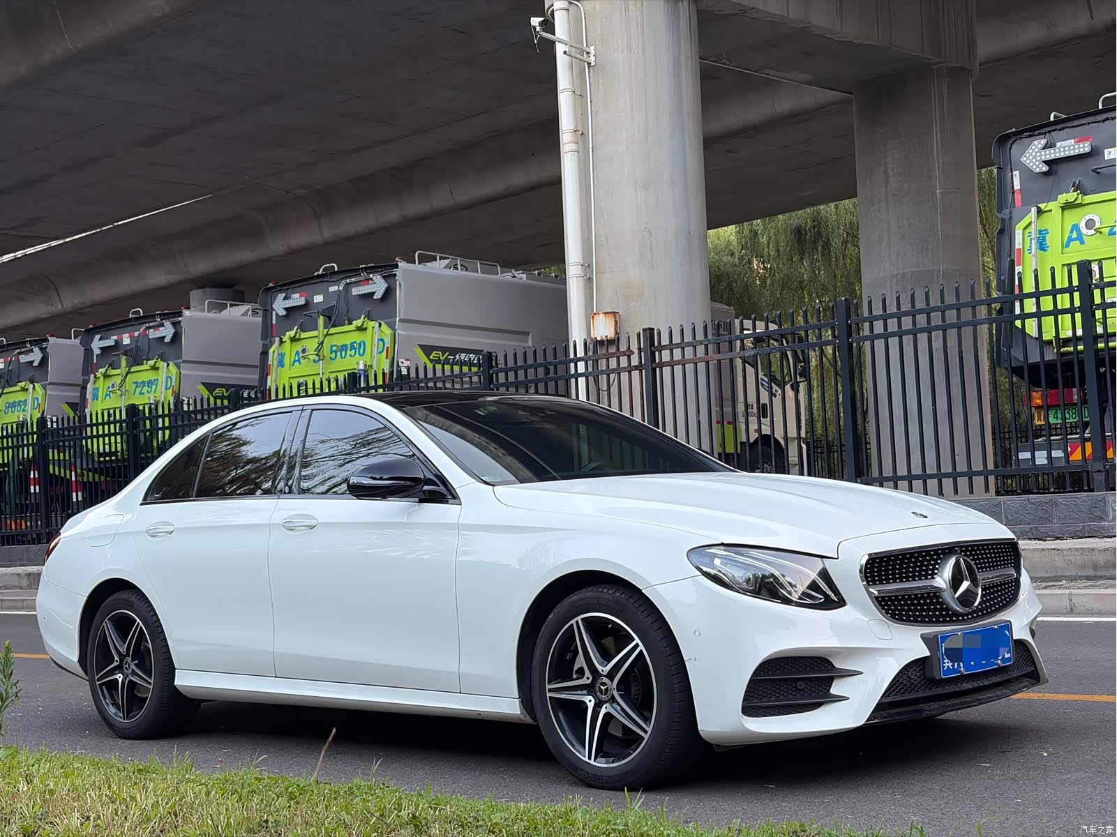 Mercedes-Benz E-Class, 2019 3