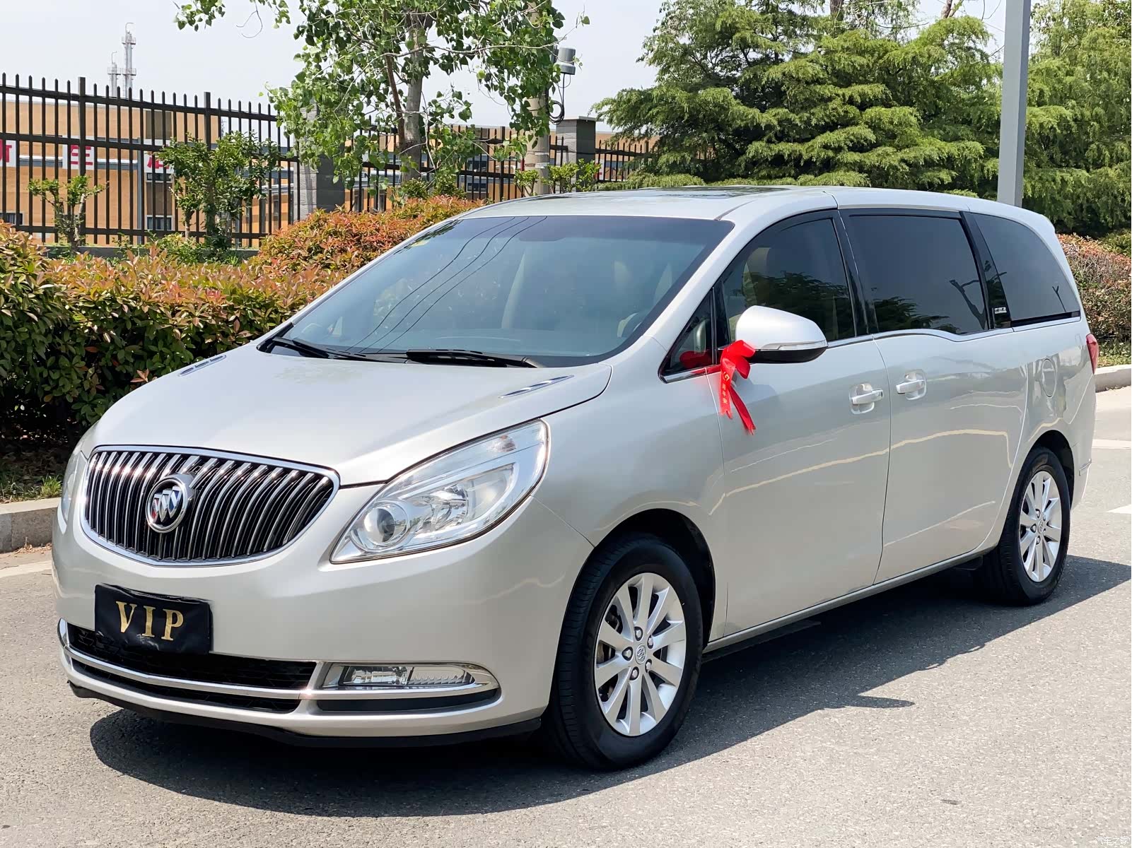 Buick GL8, 2016 1