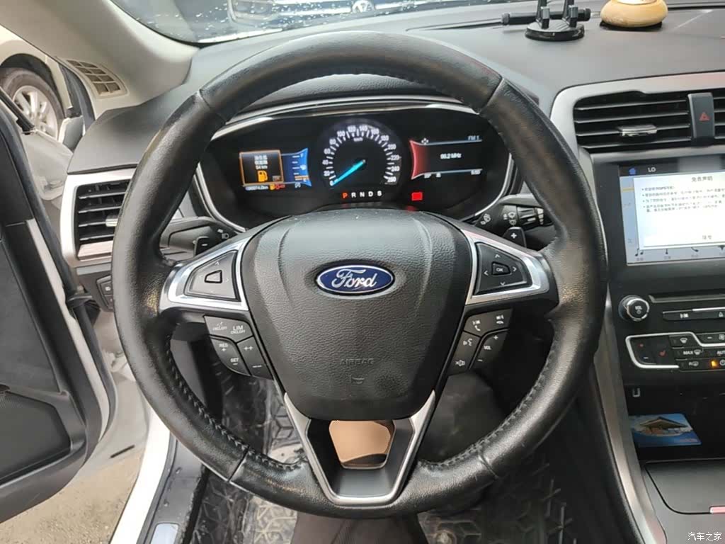 Ford Mondeo, 2017 11