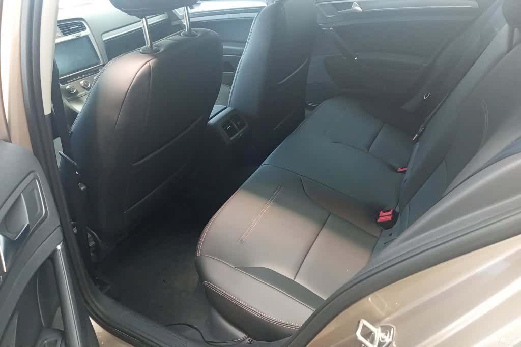 Volkswagen Golf, 2016 11