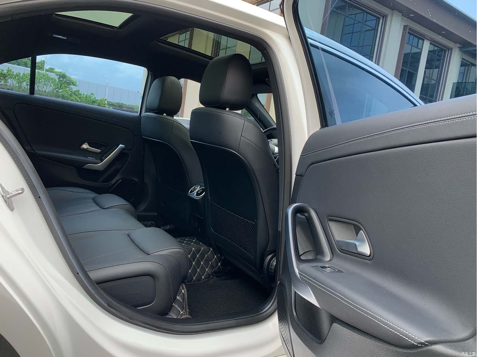 Mercedes-Benz A-Class, 2024 16
