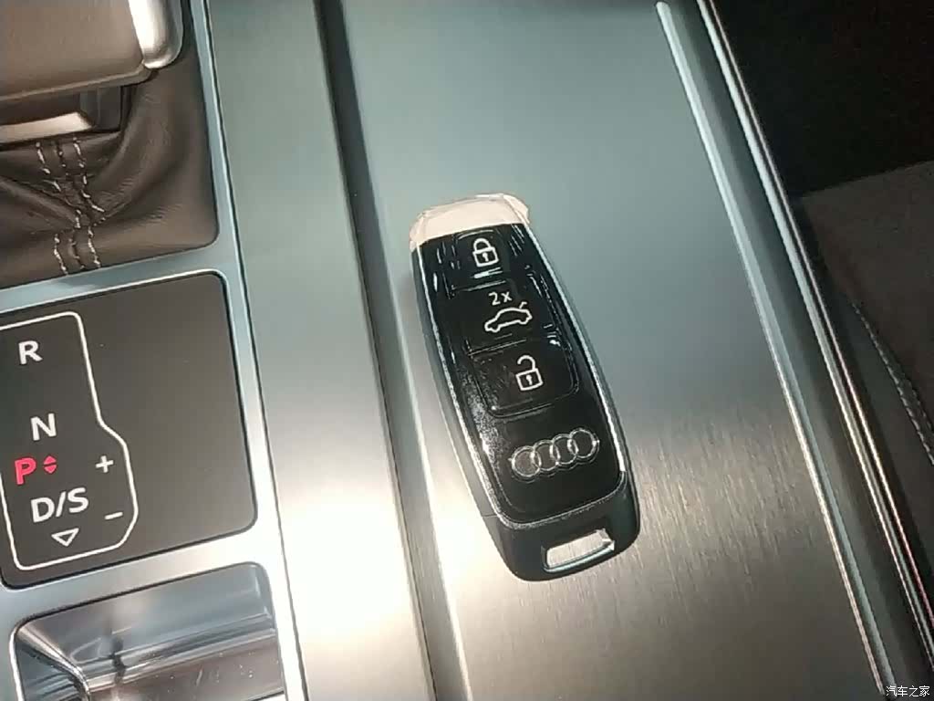 Audi A7L, 2026 9