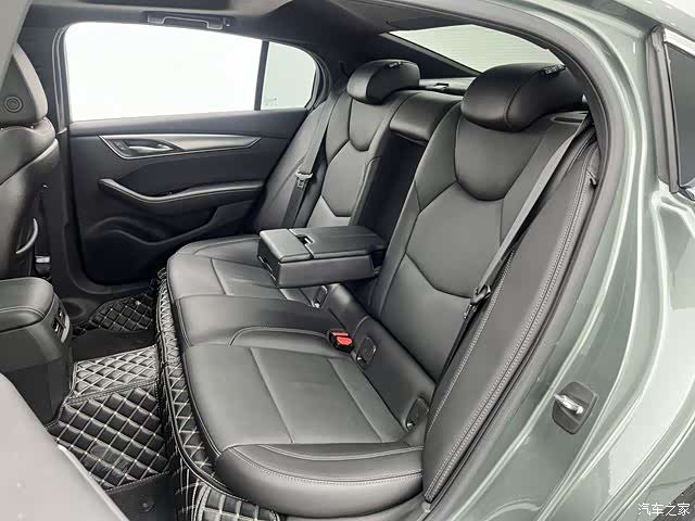 Cadillac CT5, 2022 15