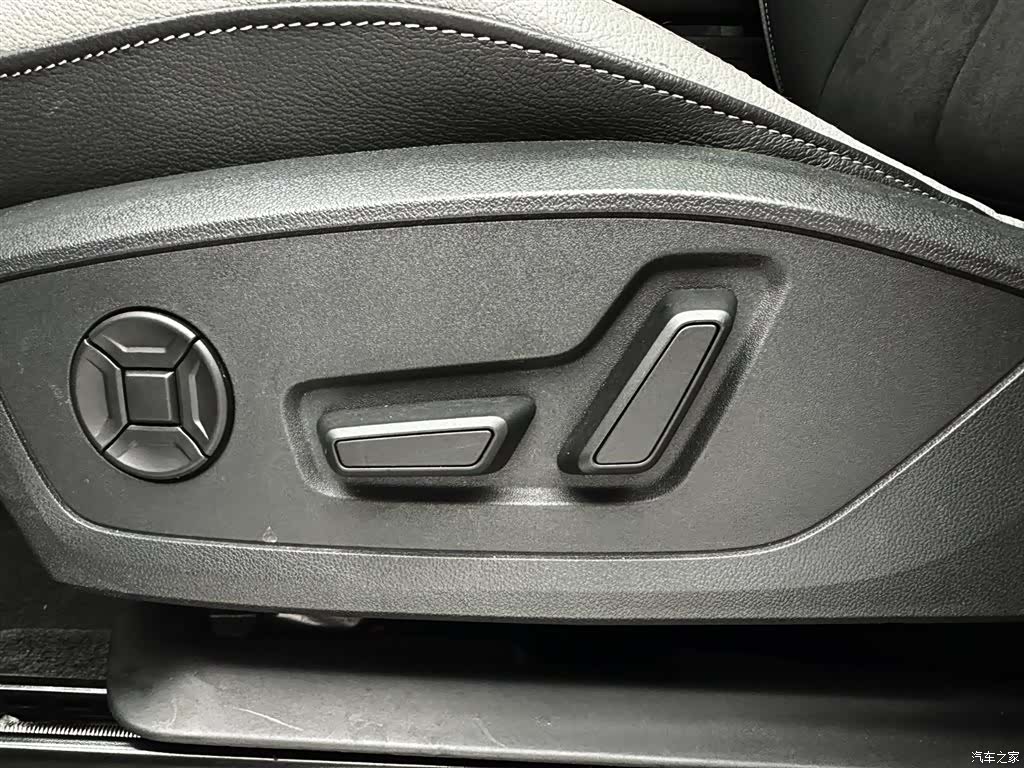 Audi Q3, 2022 23