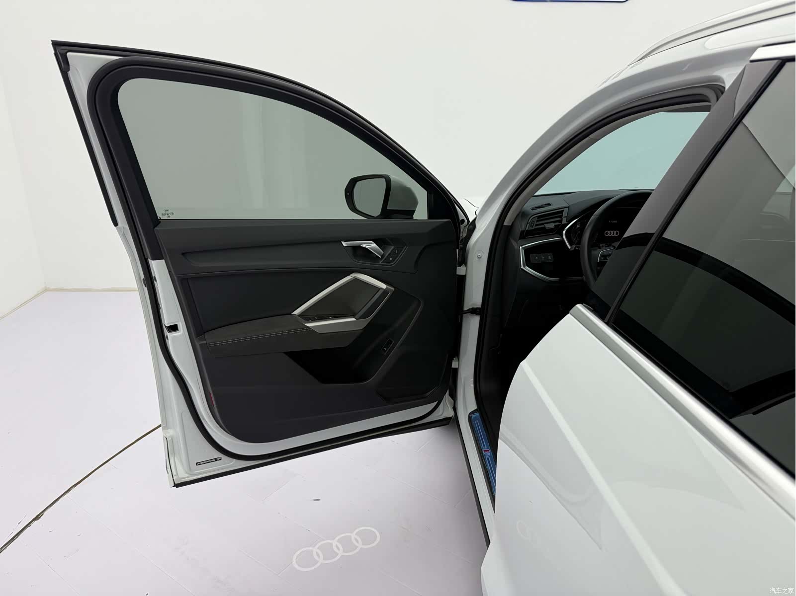 Audi Q3, 2023 22