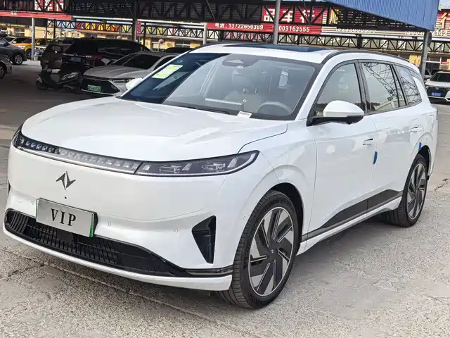 Dongfeng eπ008 2025 — купить из Китая под заказ