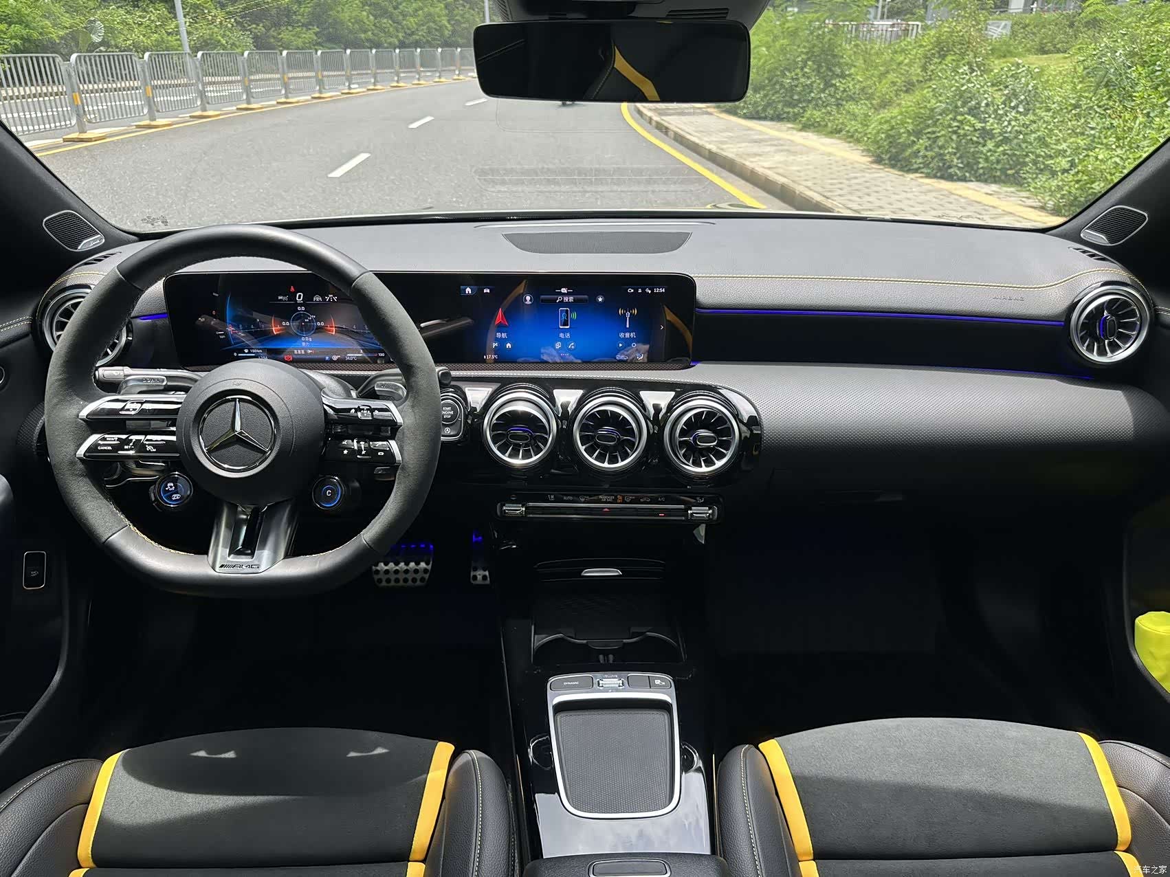 Mercedes-Benz CLA, 2025 17