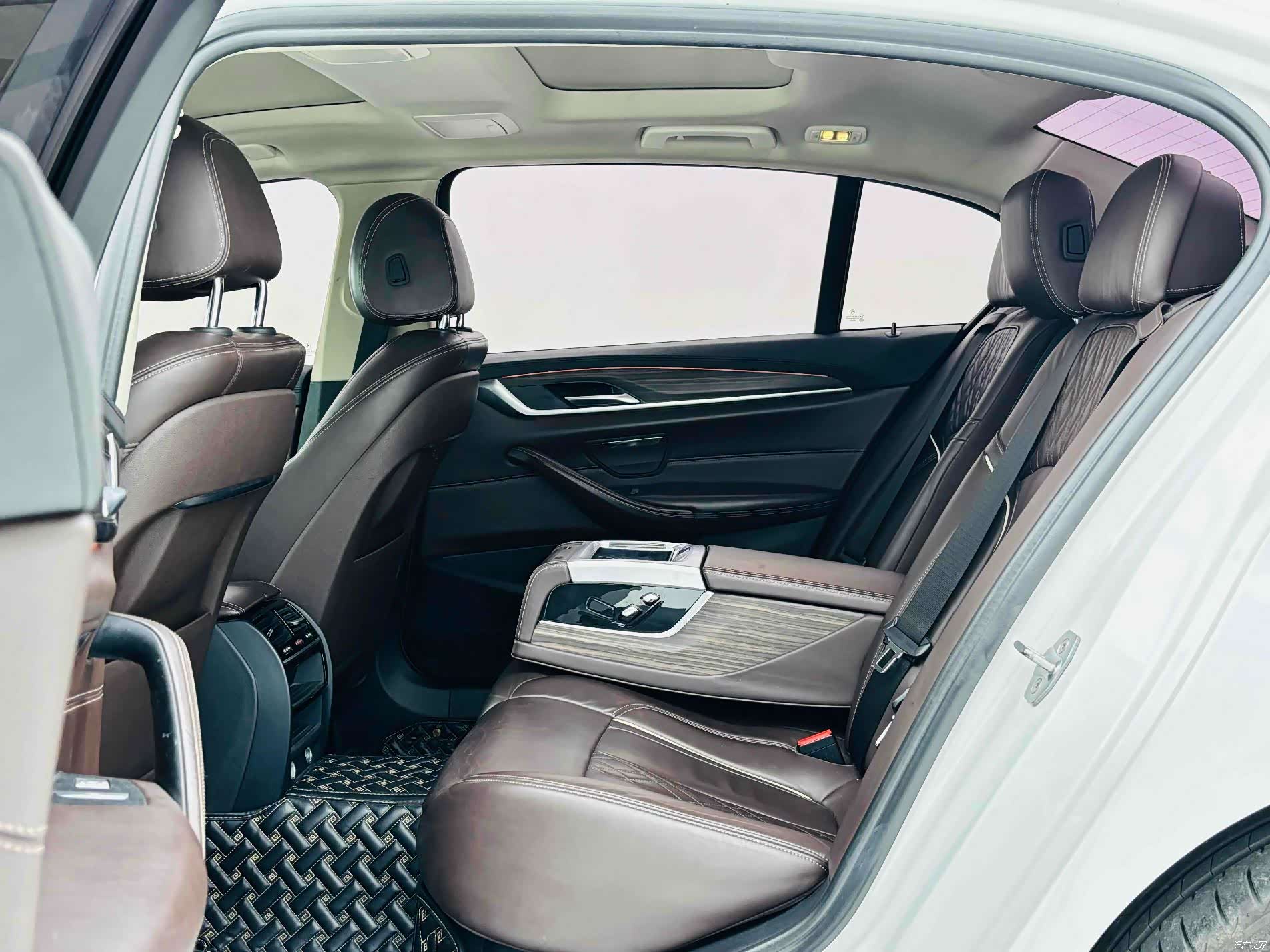 BMW 5 Series, 2018 14