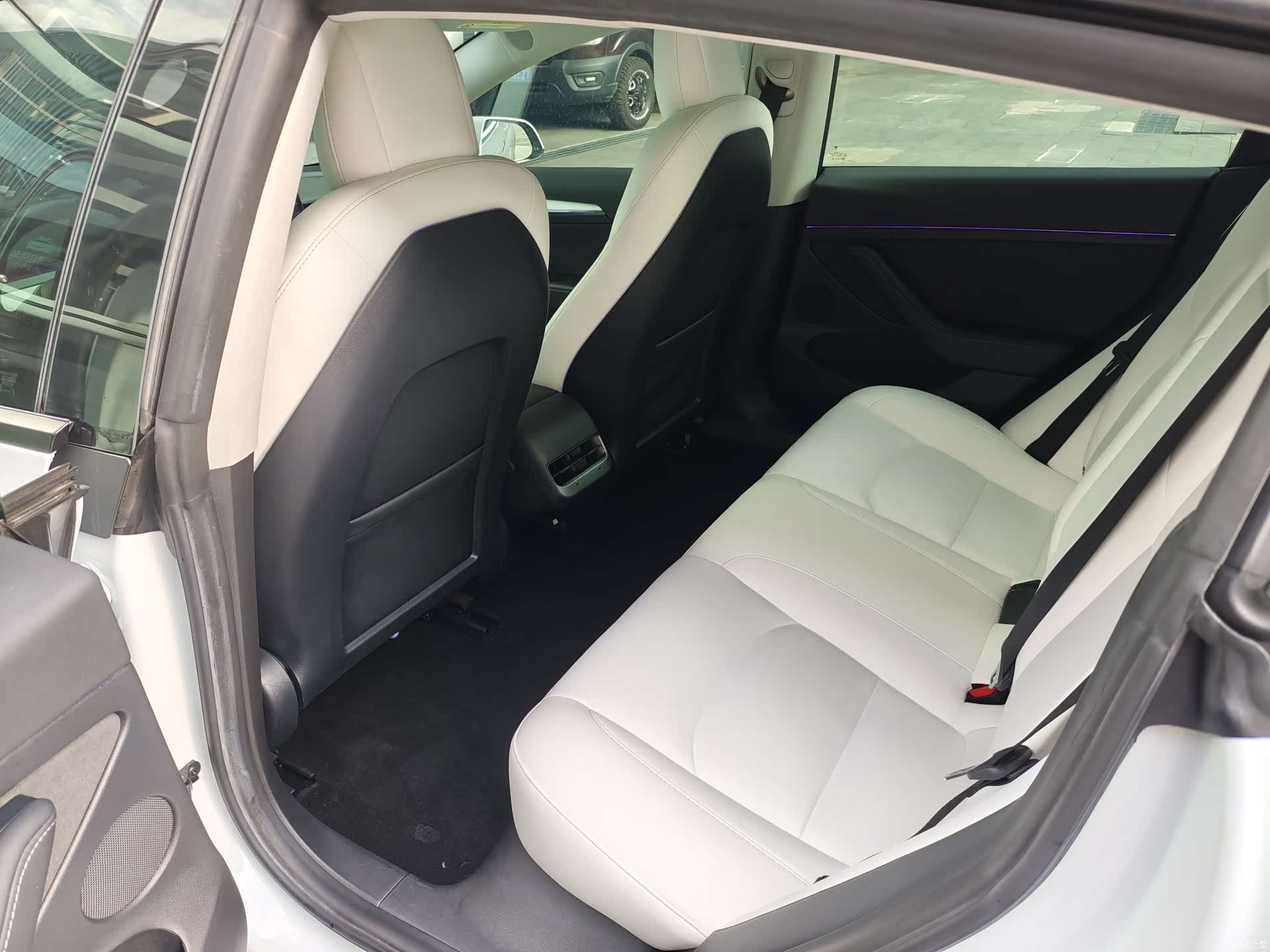 Tesla Model 3, 2021 12