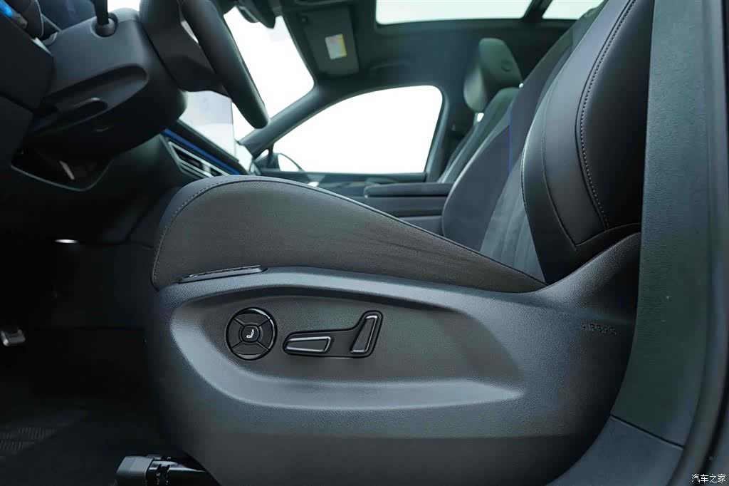 Volkswagen Tiguan L, 2025 12