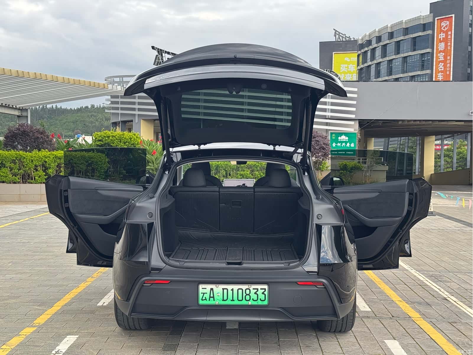 Tesla Model Y, 2025 13