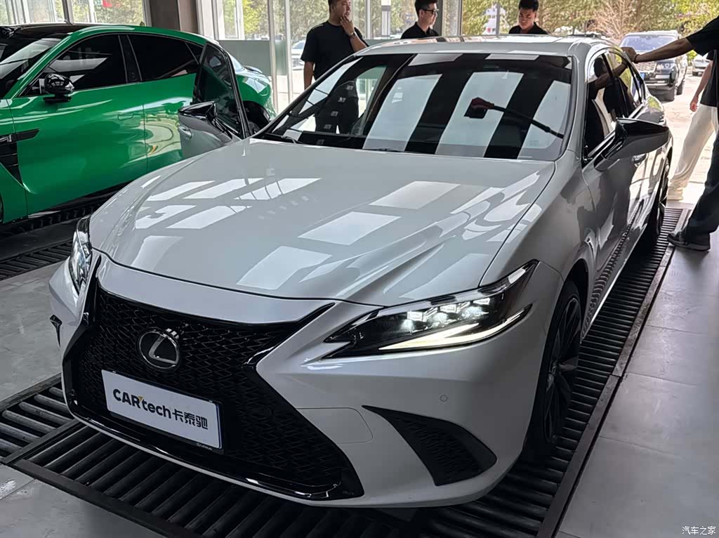 Lexus ES, 2024 2
