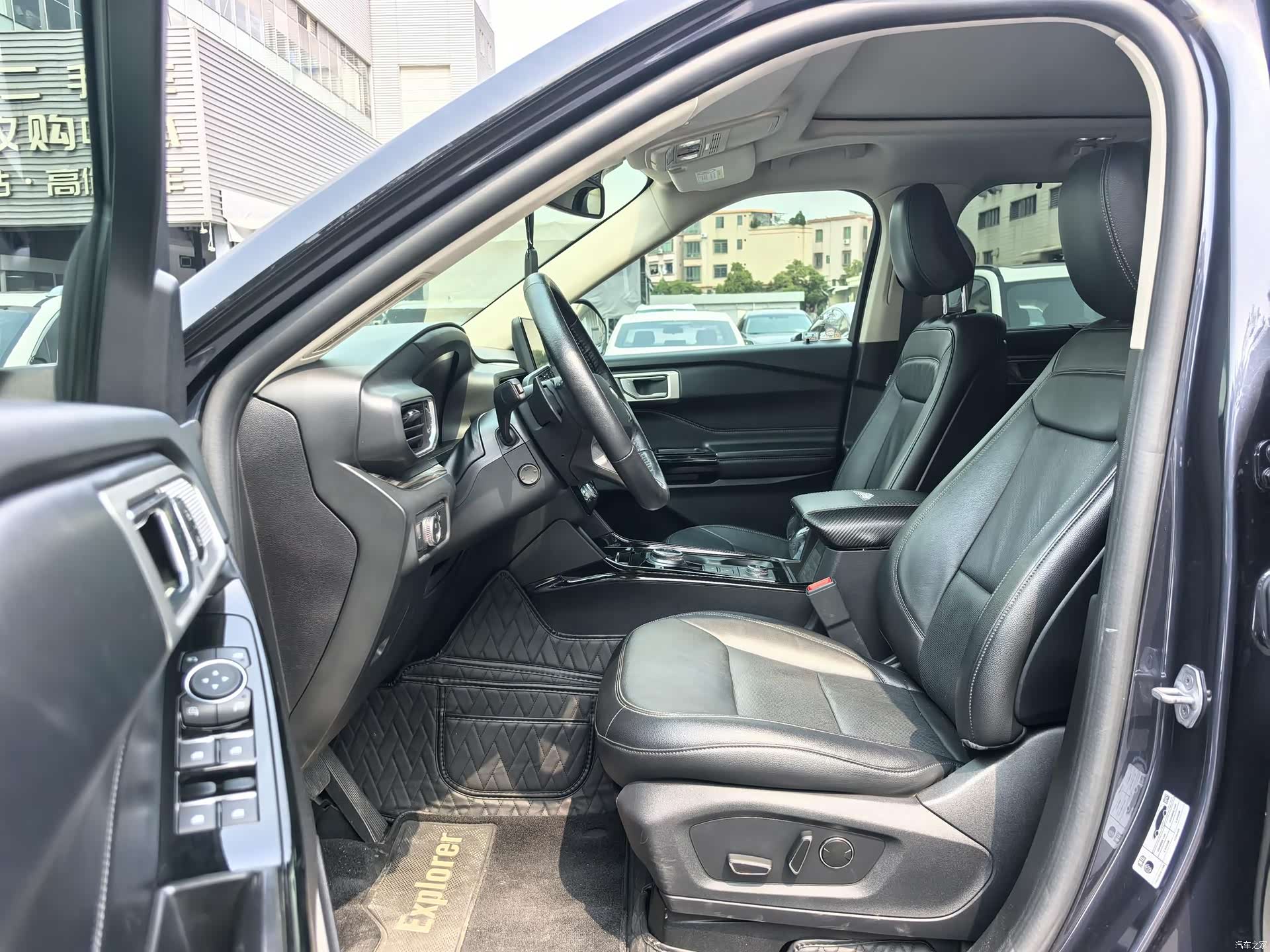 Ford Explorer, 2020 4