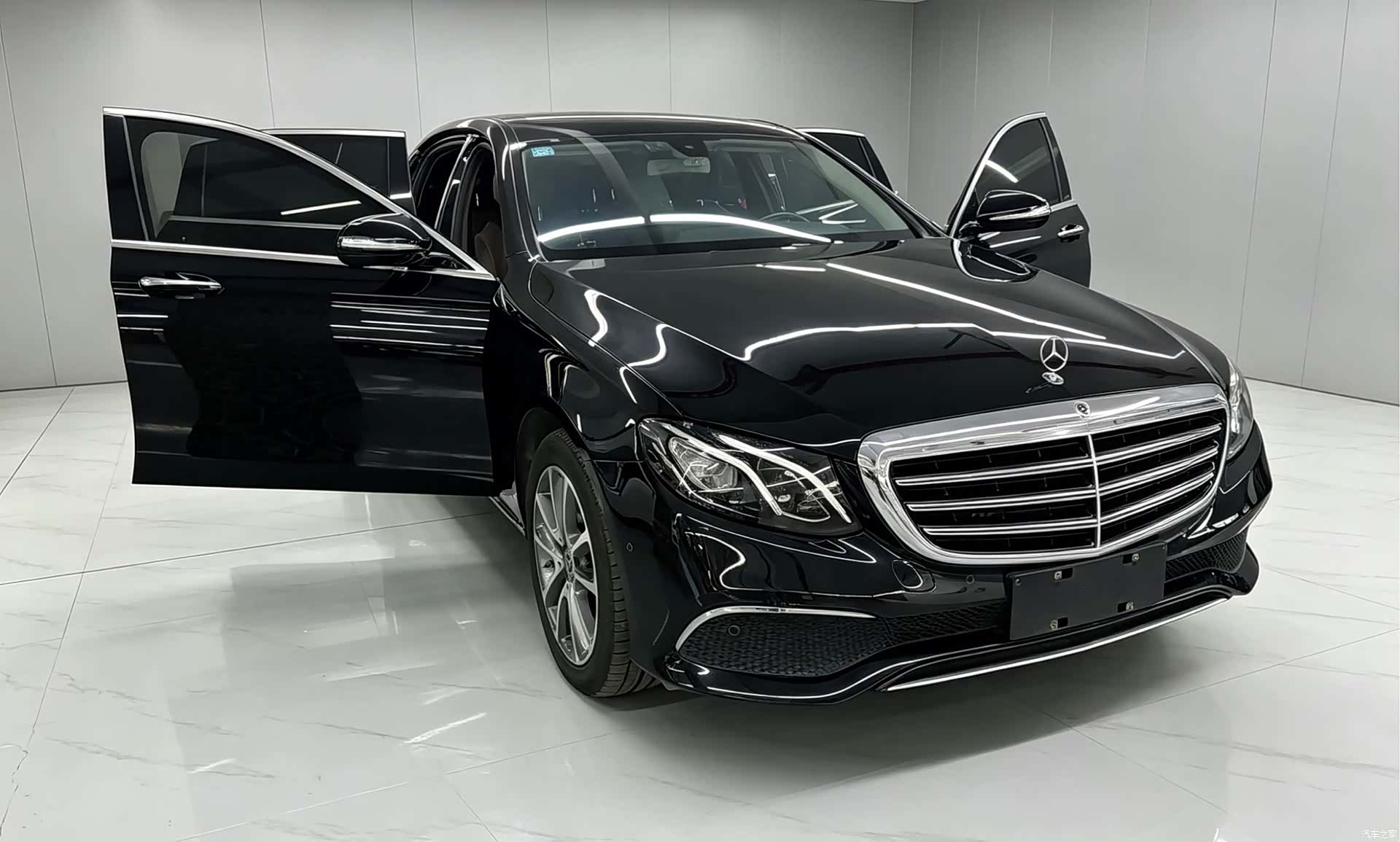 Mercedes-Benz E-Class, 2019 3