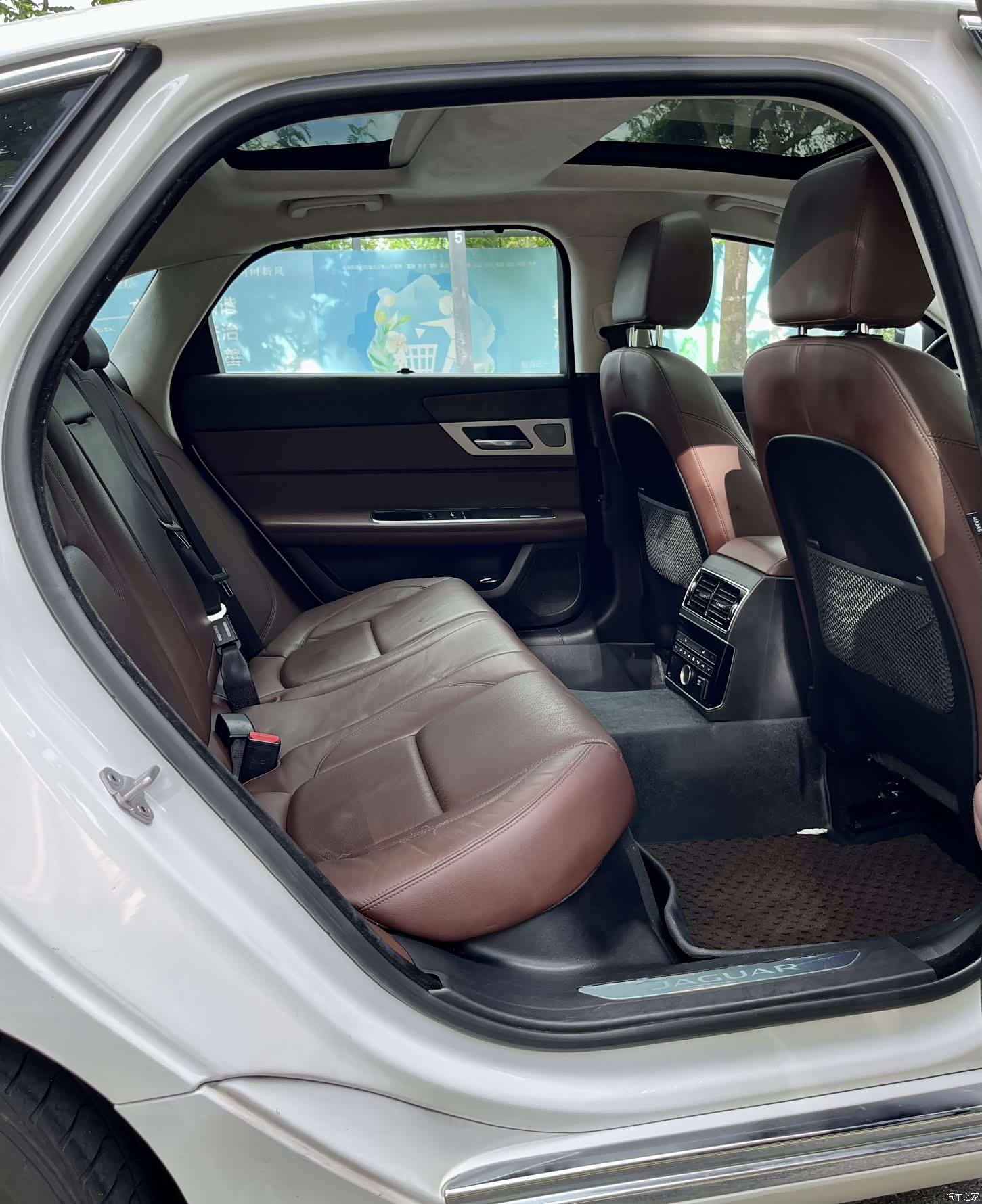 Land Rover XFL, 2018 15