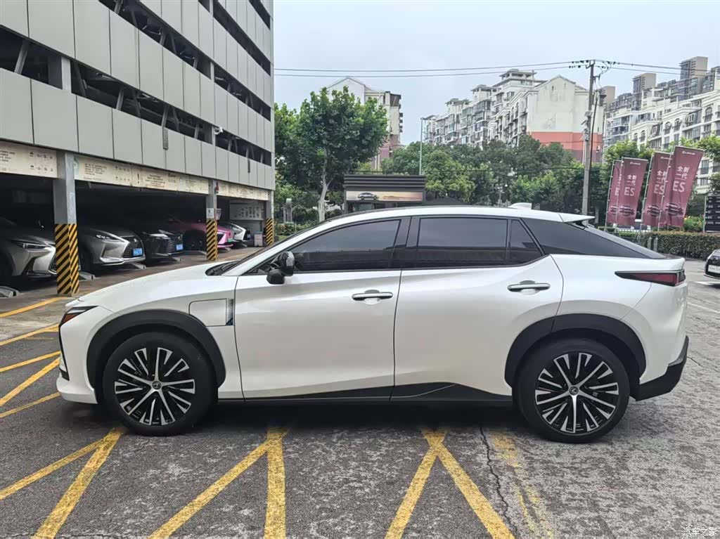 Lexus RZ, 2023 7
