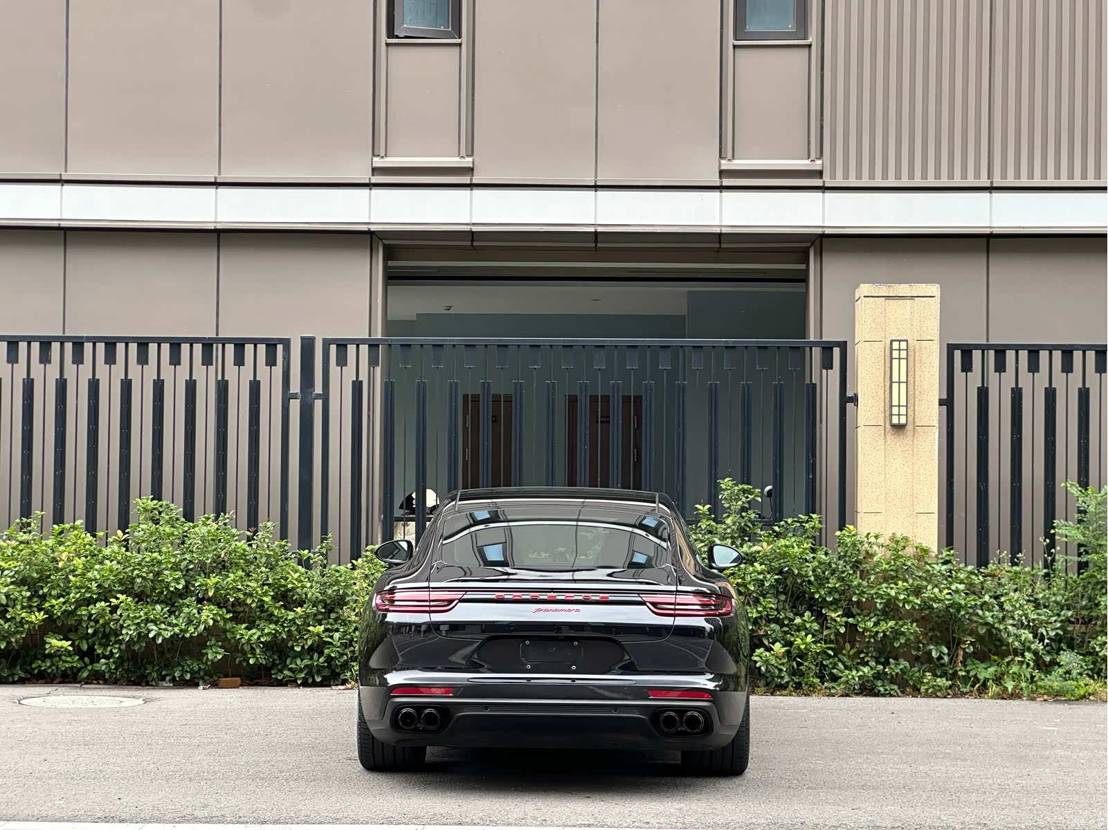 Porsche Panamera, 2018 все фото