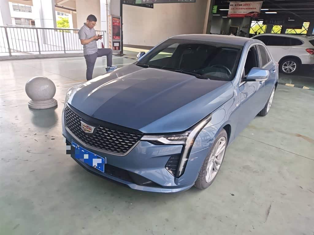 Cadillac CT4