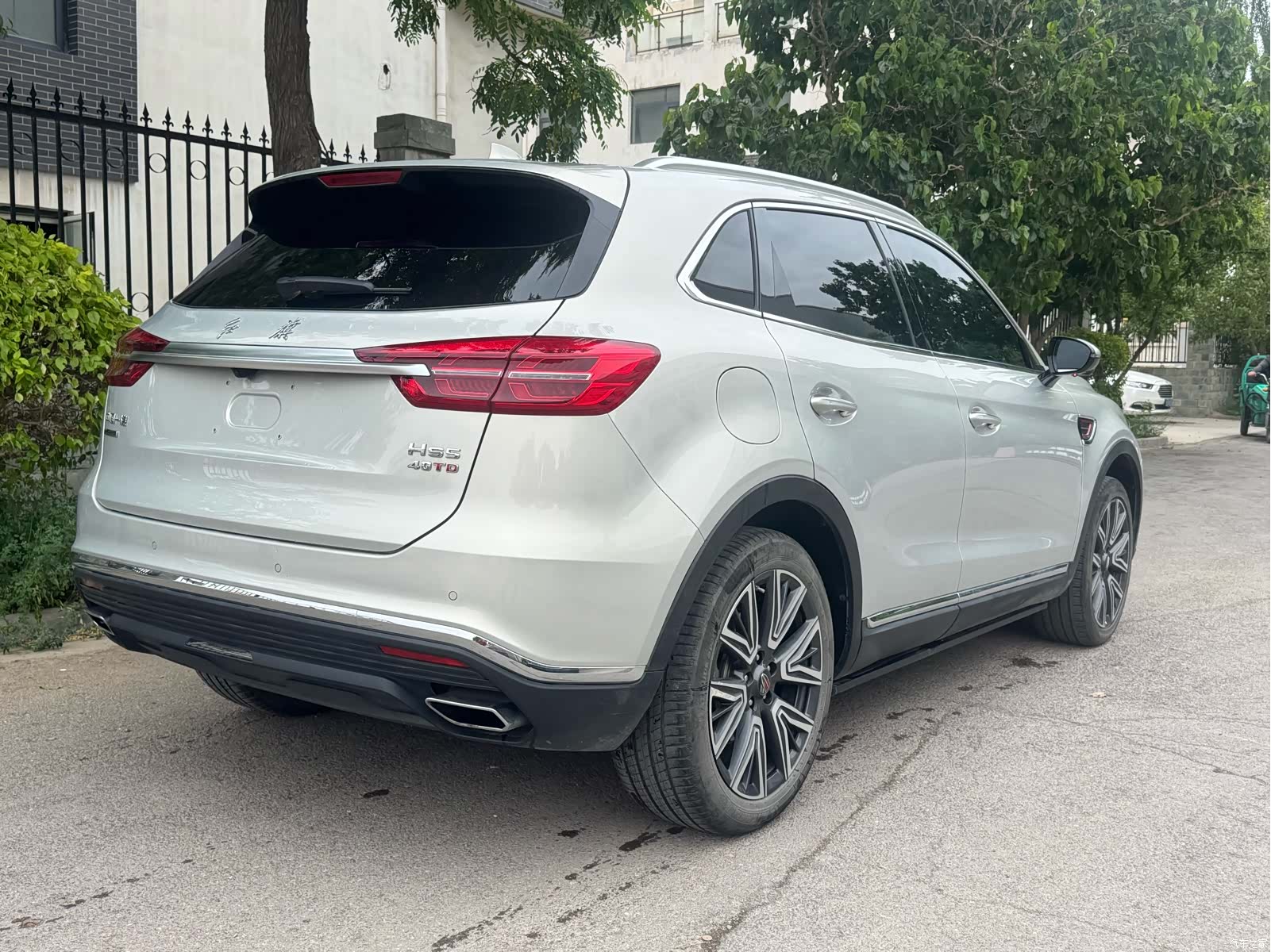 Hongqi HS5, 2022 6
