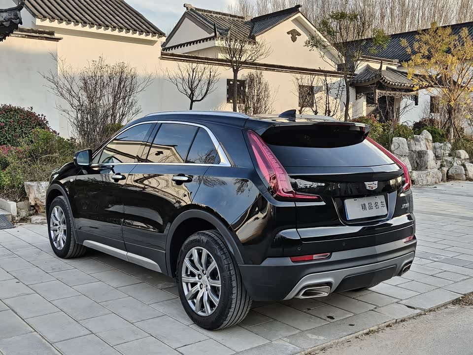 Cadillac XT4