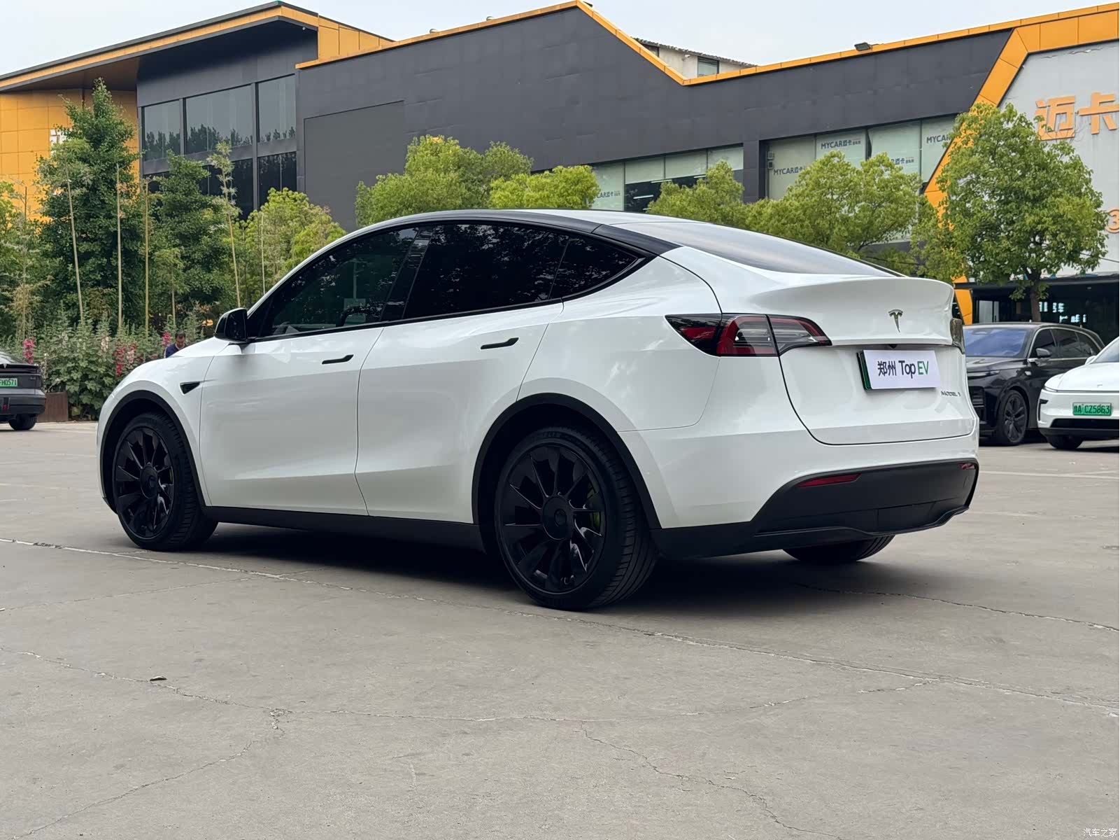Tesla Model Y, 2022 15