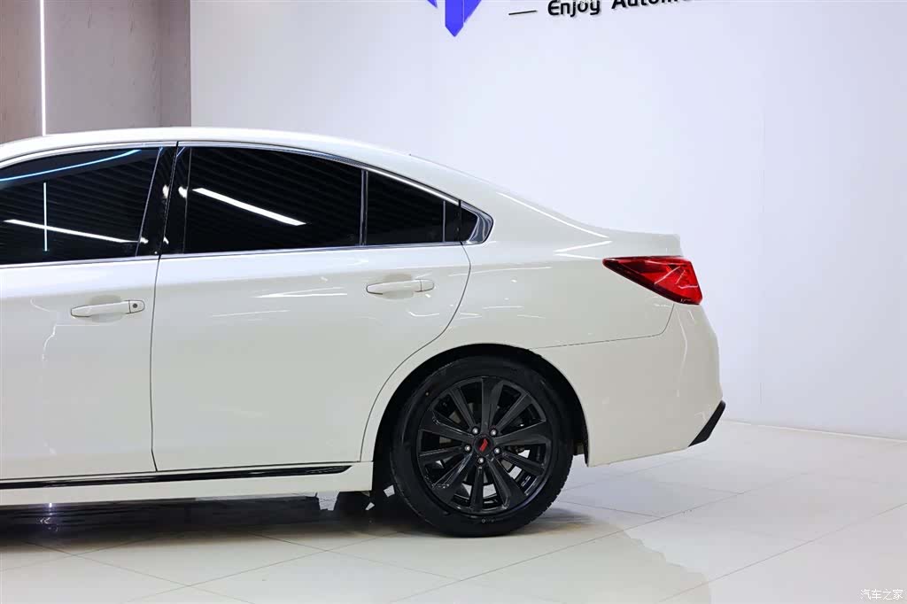 Subaru Legacy, 2021 4