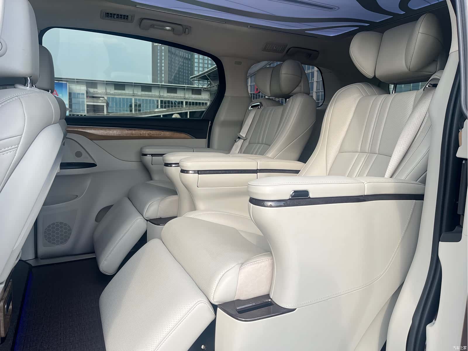 Buick GL8, 2019 9
