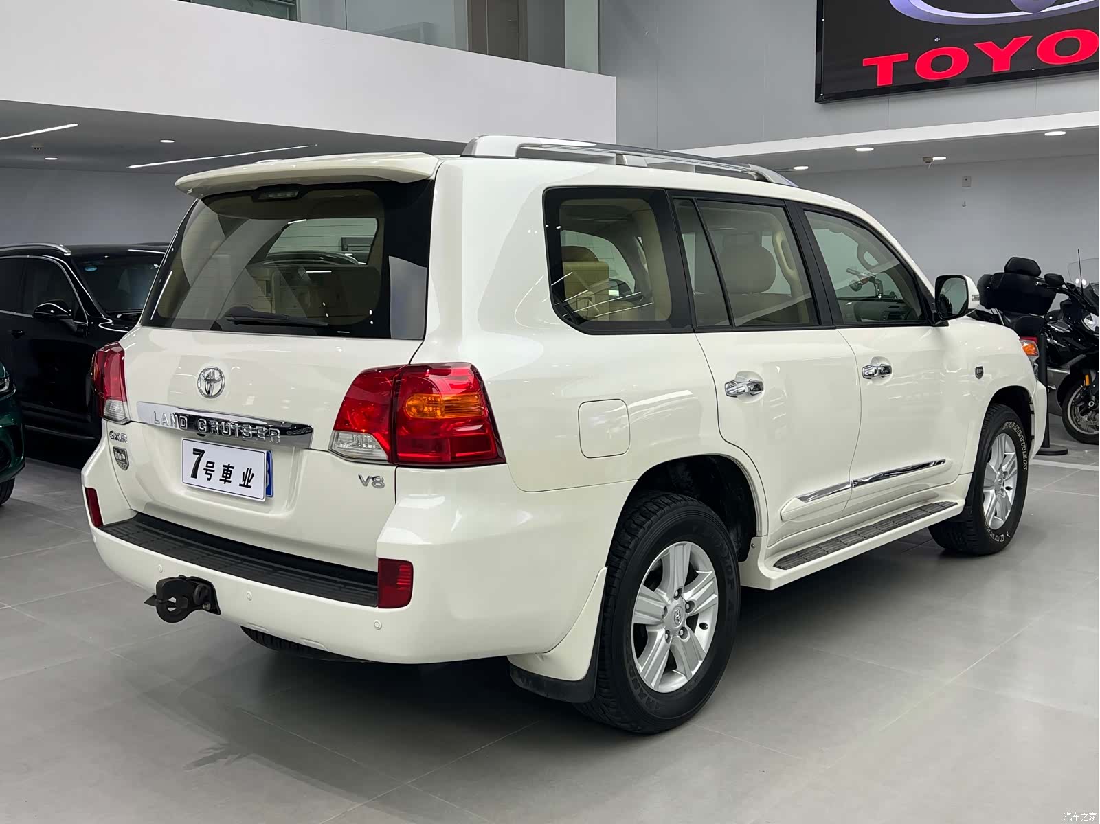 Toyota Land Cruiser, 2017 8