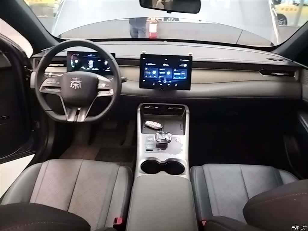 BYD Qin, 2025 10
