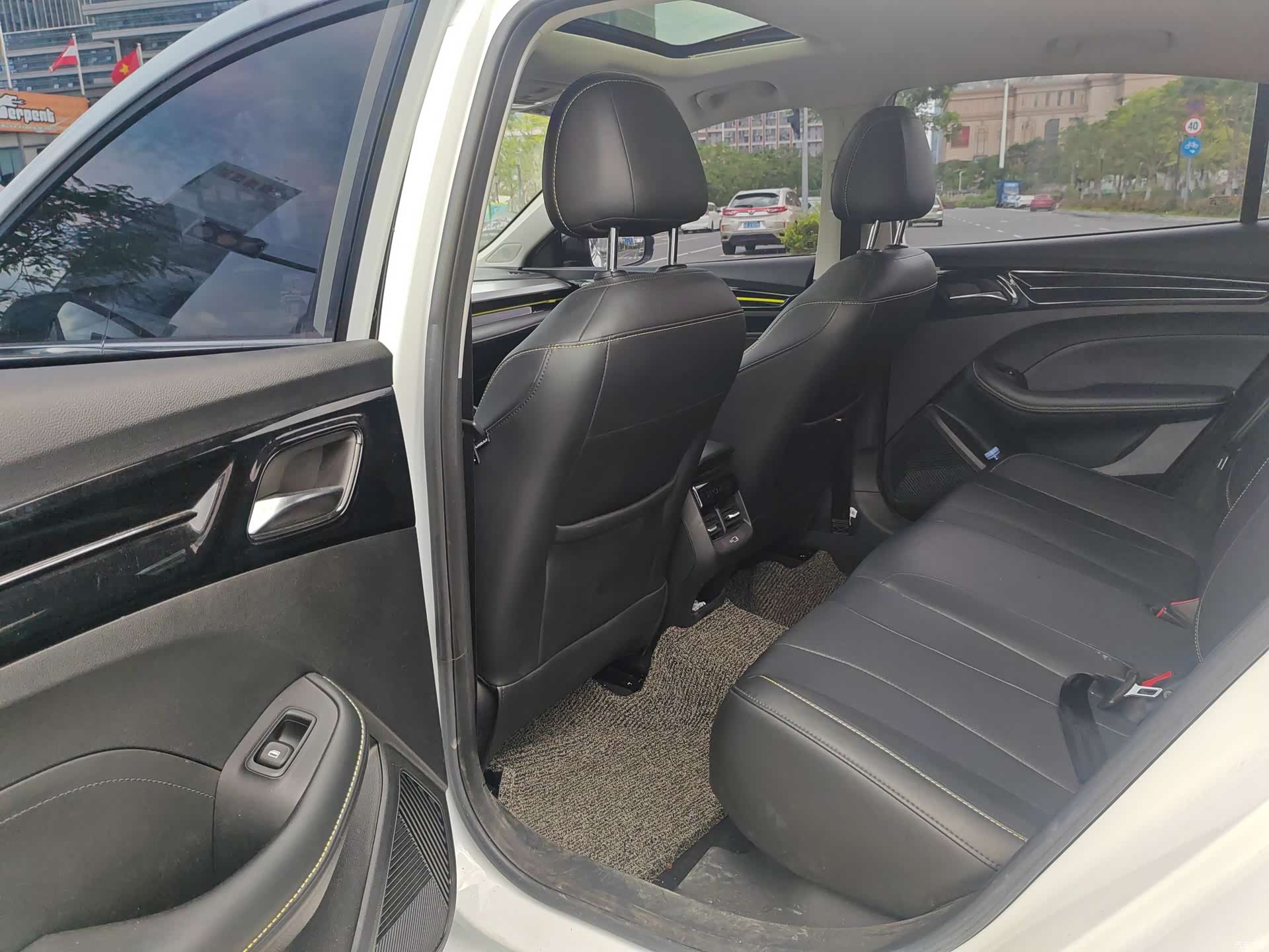 Roewe i5, 2023 7