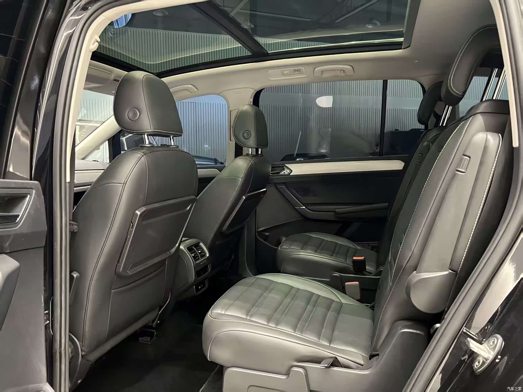 Volkswagen L, 2020 6