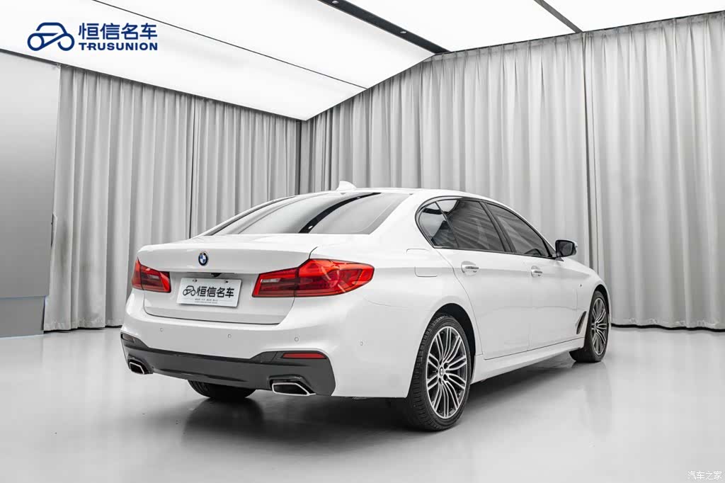 BMW 5 Series, 2018 все фото