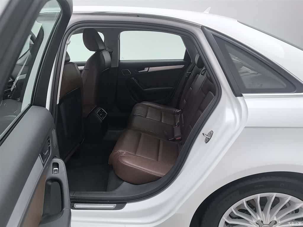 Audi A4L, 2016 15