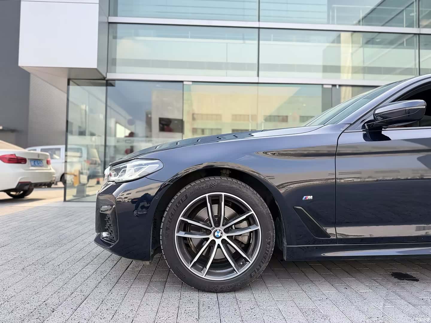 BMW 5 Series, 2023 4